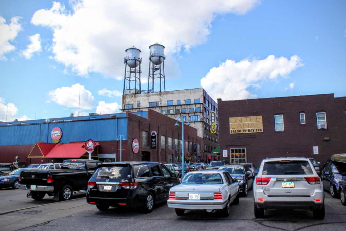 Canal Park, het toeristische hart van Duluth Ooit was Canal Park een een gebied met grote magazijnen, nu vind je er vooral cafés, restaurants en winkels
